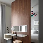 Interno Marche Design Experience מלון 4*