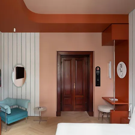 Interno Marche Design Experience 4* Tolentino