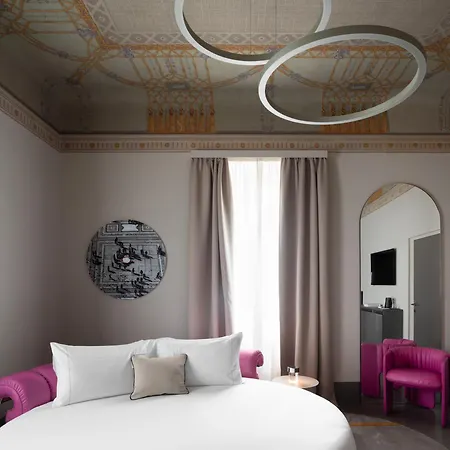Interno Marche Design Experience 4*