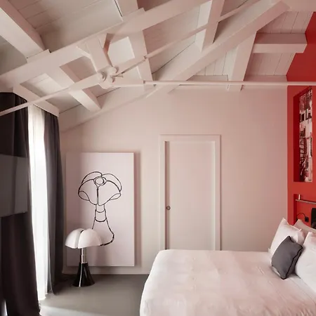 Hotel Interno Marche Design Experience 4*